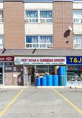 3061 Hurontario Street, Mississauga, ON L5A 2G9