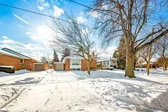 29 Holywell Drive, Toronto W09, ON M9R 1K4