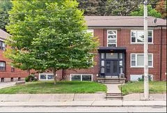 230 South Kingsway 10, Toronto W01, ON M6S 5T9