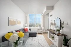 3391 Bloor Street W 907, Toronto W08, ON M8X 1G3