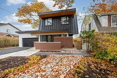 77 Thirty Fifth Street LOWER, Toronto W06, ON M8W 3K6