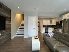 615 Shoreline Drive 19, Mississauga, ON L5B 4K4
