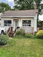 1048 Meredith Avenue, Mississauga, On L5e 2c7