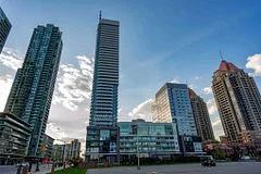 4065 Confederation Parkway 1801, Mississauga, ON L5B 0L4