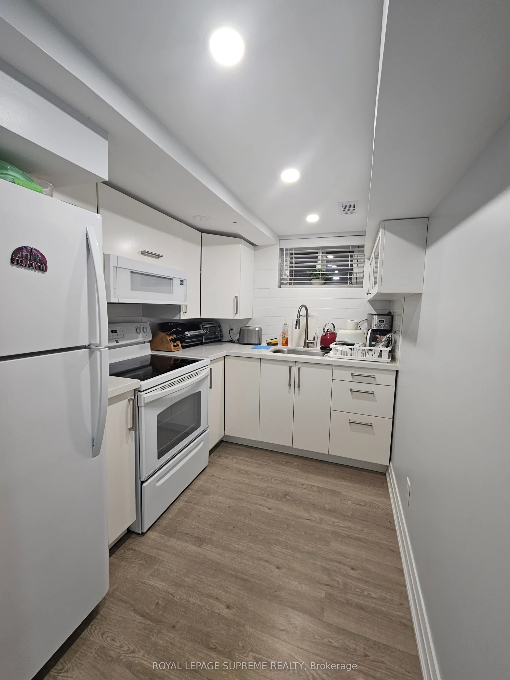 3489 Queenston Drive Basement apartment, Mississauga, ON L5C 2G7