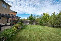 318 Malboeuf Court, Milton, ON L9T 7Y5