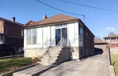 1120 Glencairn Avenue Basement, Toronto W04, On M6b 2b4