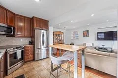 16 Connie Street, Toronto W04, ON M6L 2J1