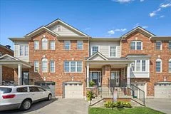 Att/Row/Townhouse in Oakville