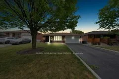 2515 Hensall Street, Mississauga, ON L5A 2T1