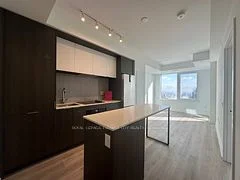 395 Square One Drive 4000, Mississauga, ON L5B 0P6