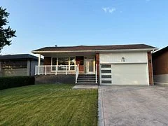 12 Warlingham Court, Toronto W08, ON M9C 3K3