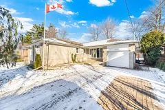 3077 O'hagan Drive, Mississauga, ON L5C 2C4