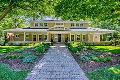 249 Poplar Drive, Oakville, On L6j 4c7
