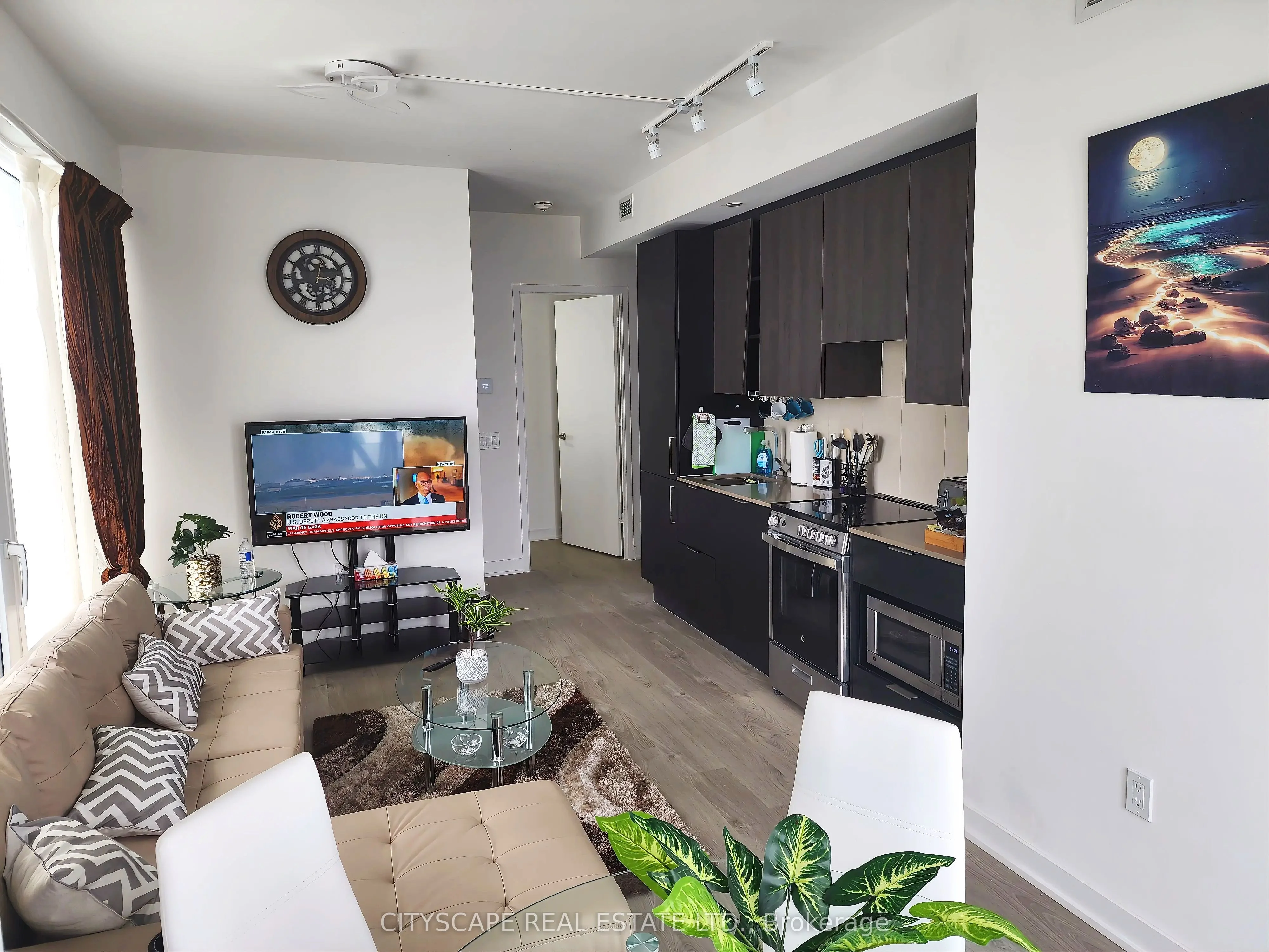 3900 Confederation Parkway 2703, Mississauga, On L5b 0m3