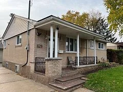426 Seabourne Drive, Oakville, ON L6L 4G2