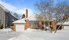 2 Greenmount Court, Toronto W07, ON M8Y 1Y1