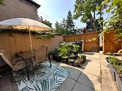 63A Garden Avenue 1, Toronto W01, ON M6R 1H8