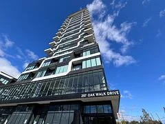297 Oak Walk Drive 1804, Oakville, On L6h 3r6