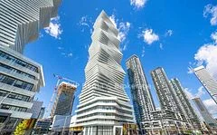 3900 Confederation Parkway 2211, Mississauga, ON L5B 0K7