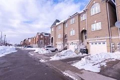 5685 Retreat Street, Mississauga, ON L5R 0B4