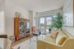 1135 Royal York Road 413, Toronto W08, ON M9A 0C3