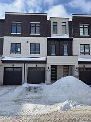 5977 Saigon Street, Mississauga, ON L5V 0E9