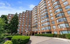 6 Humberline Drive 1103, Toronto W10, On M9w 6x8