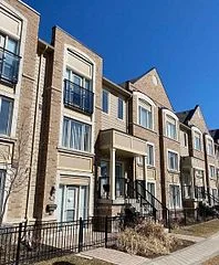 3135 Boxford Crescent 11, Mississauga, ON L5M 0X1