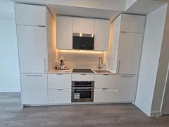 1 Fairview Road E 1507, Mississauga, ON L5A 4C6
