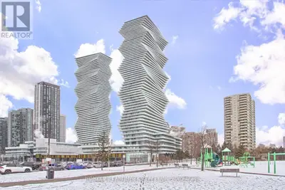 3883 Quartz Road S 1512, Mississauga, ON L5B 0M4