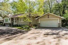 1588 Truscott Drive, Mississauga, On L5j 1z4