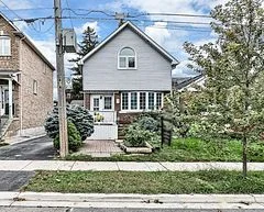 75 Fairfield Avenue Entire Home, Toronto W06, ON M8W 1R6