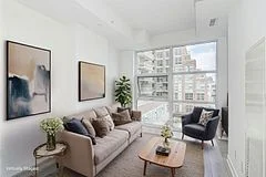 1787 St. Clair Avenue W 306, Toronto W03, On M6n 0b7
