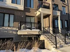 130 Long Branch Avenue 23, Toronto W06, ON M8W 0A9