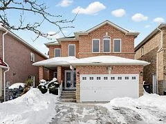 811 Envoy Drive, Mississauga, ON L5W 1H3