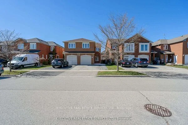 3873 Densbury Drive, Mississauga, ON L5N 6Y9