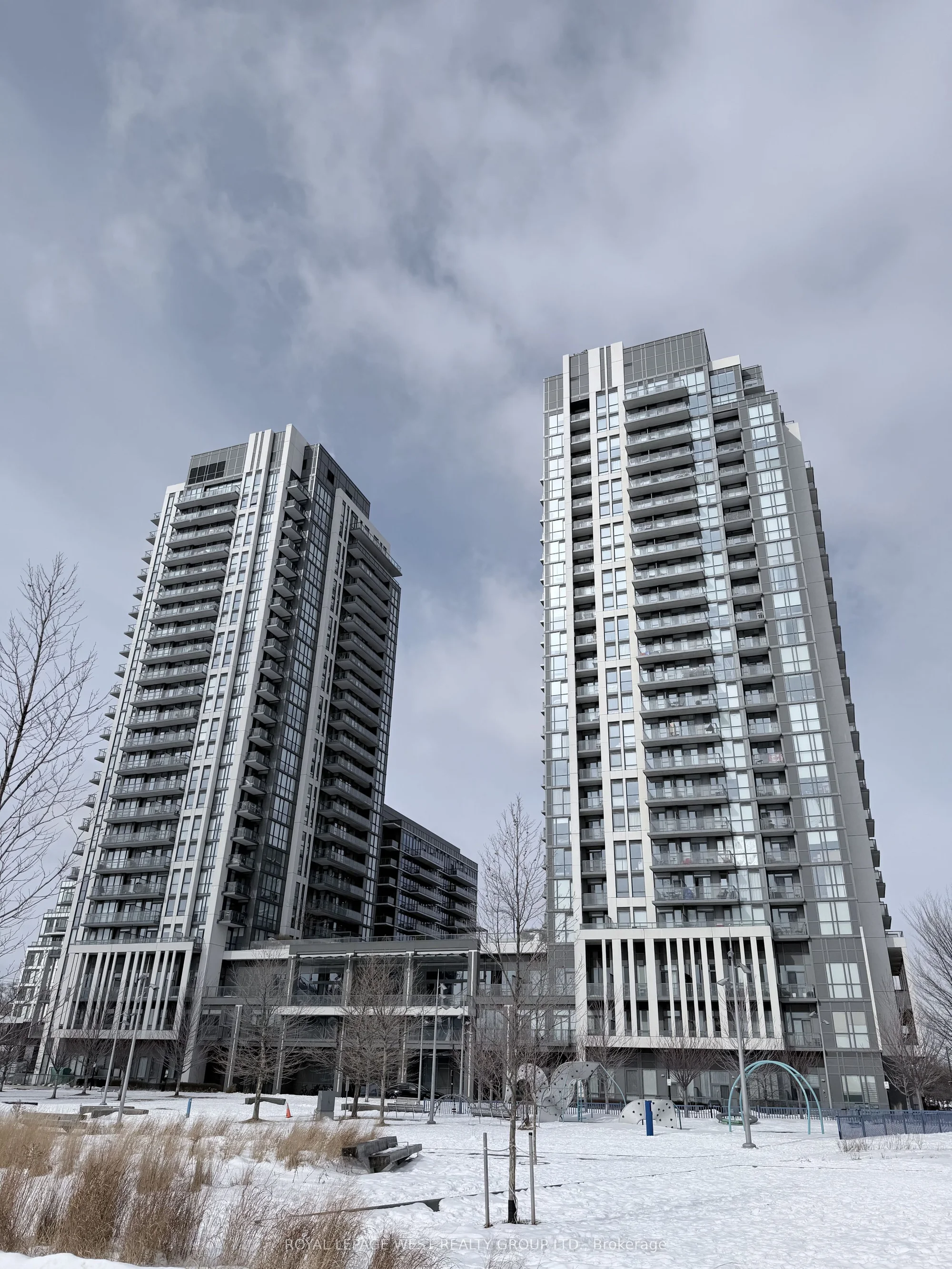 17 Zorra Street 502, Toronto W08, ON M8Z 0C8
