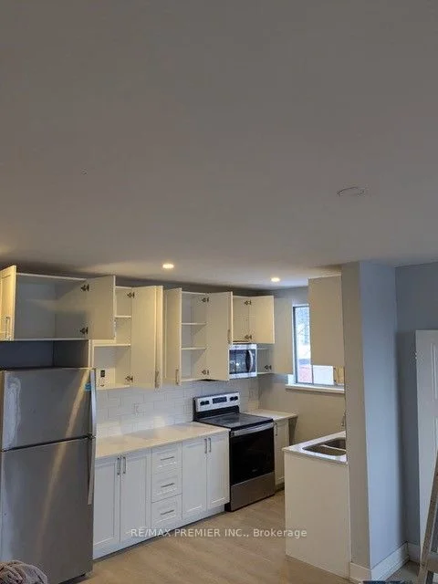 3046 Jaguar Valley Drive 405, Mississauga, On L5a 2j3