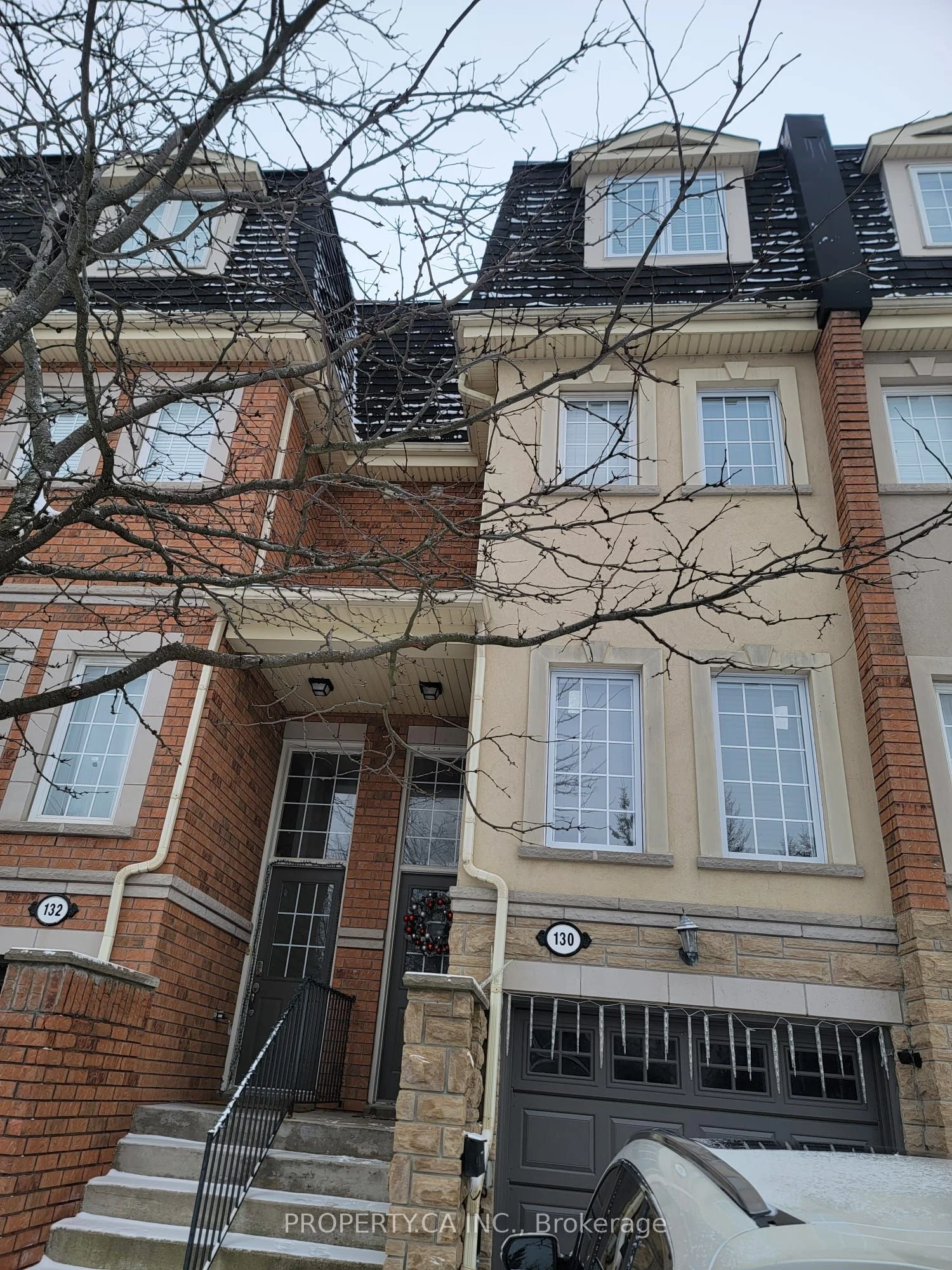 435 Hensall Circle 130, Mississauga, ON L5A 4P1