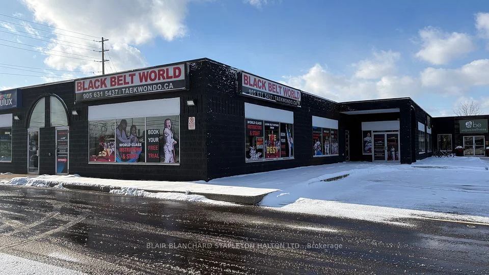 4031 Fairview Street 2, Burlington, ON L7L 2A4