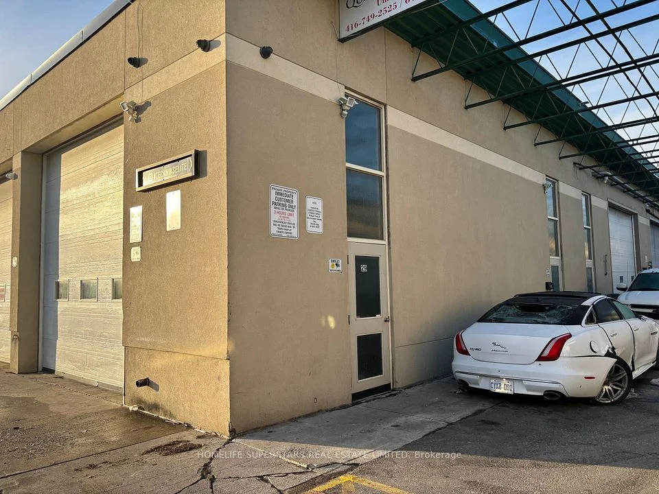 1772 Albion Road Road 29, Toronto W10, On M9v 1c1
