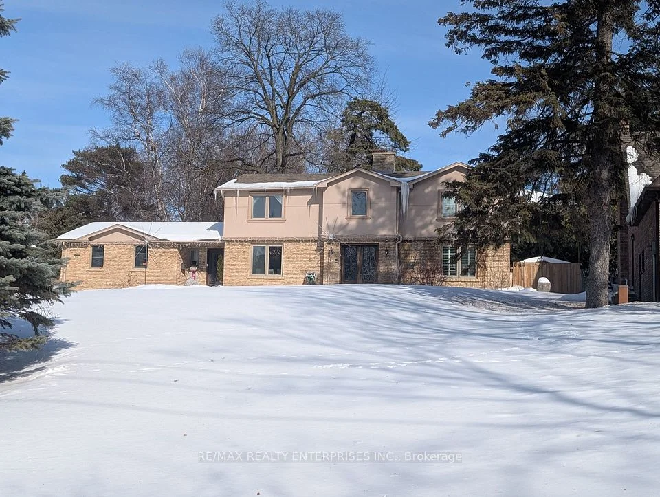 1587 Stavebank Road, Mississauga, On L5g 2v6