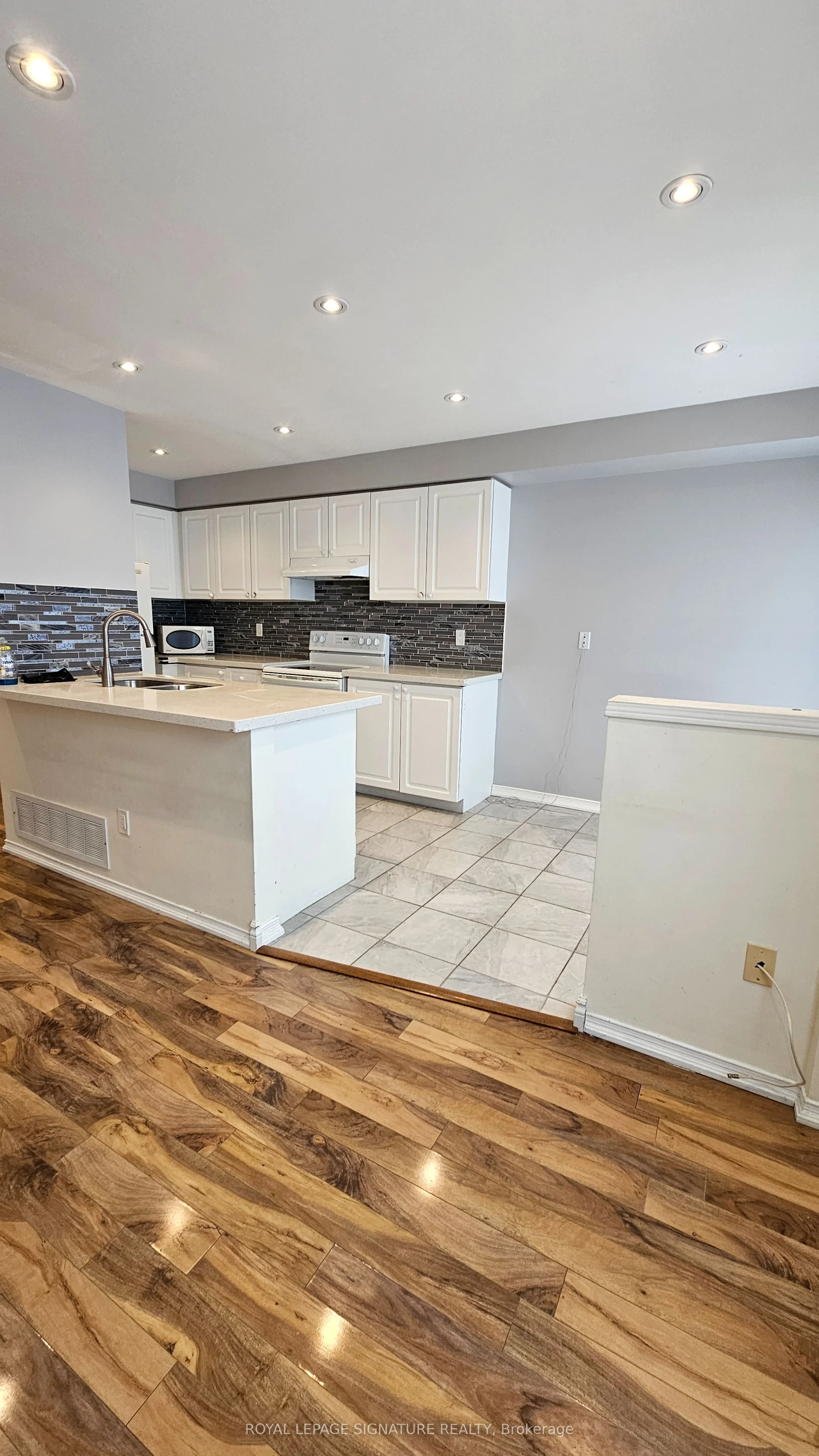 5223 Fairford Crescent 92, Mississauga, ON L5V 2M6