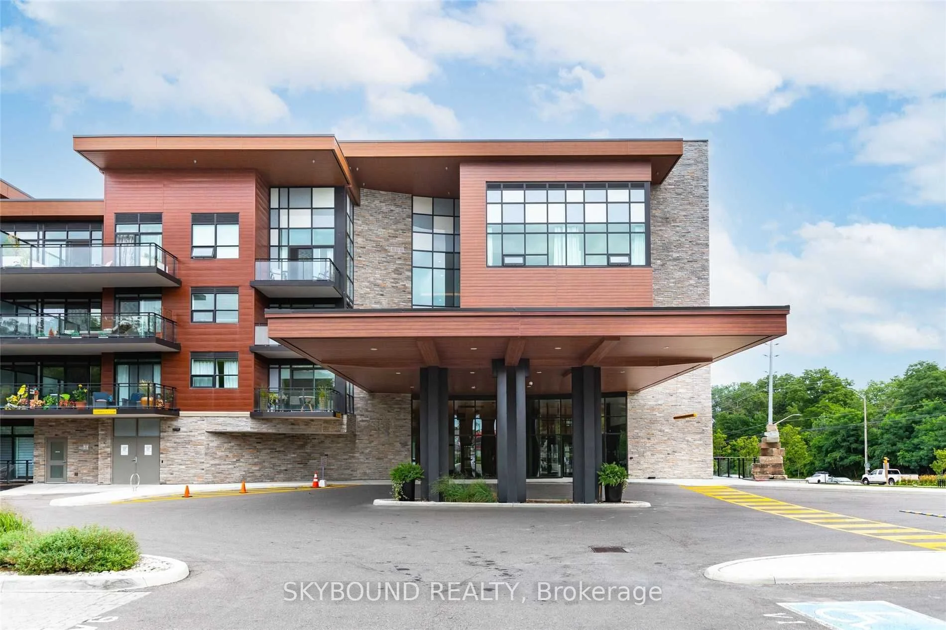 1575 Lakeshore Road W 143, Mississauga, On L5j 0b1