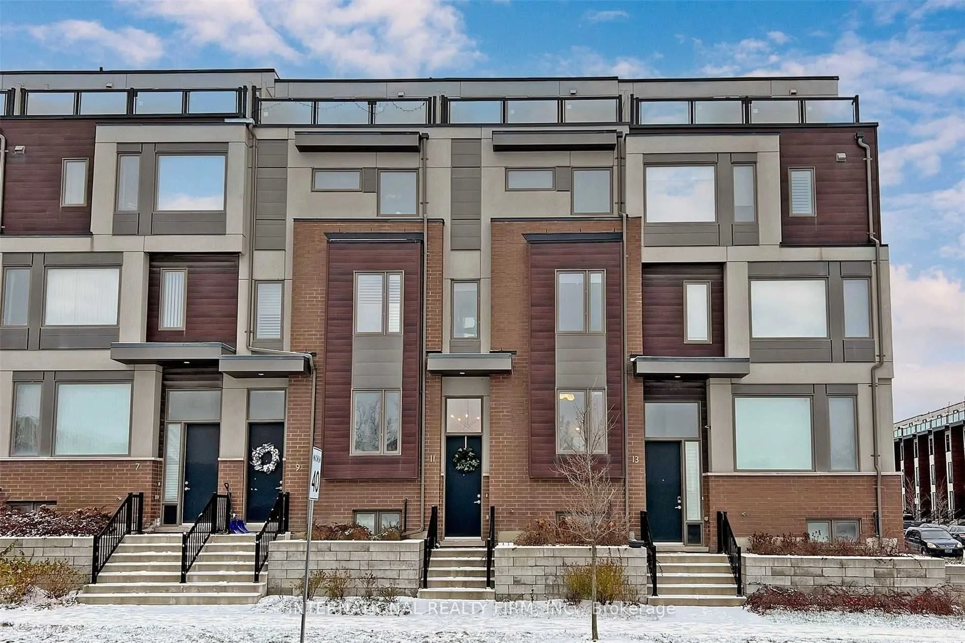 11 Locust Lodge Gardens, Toronto W05, On M3k 0b2