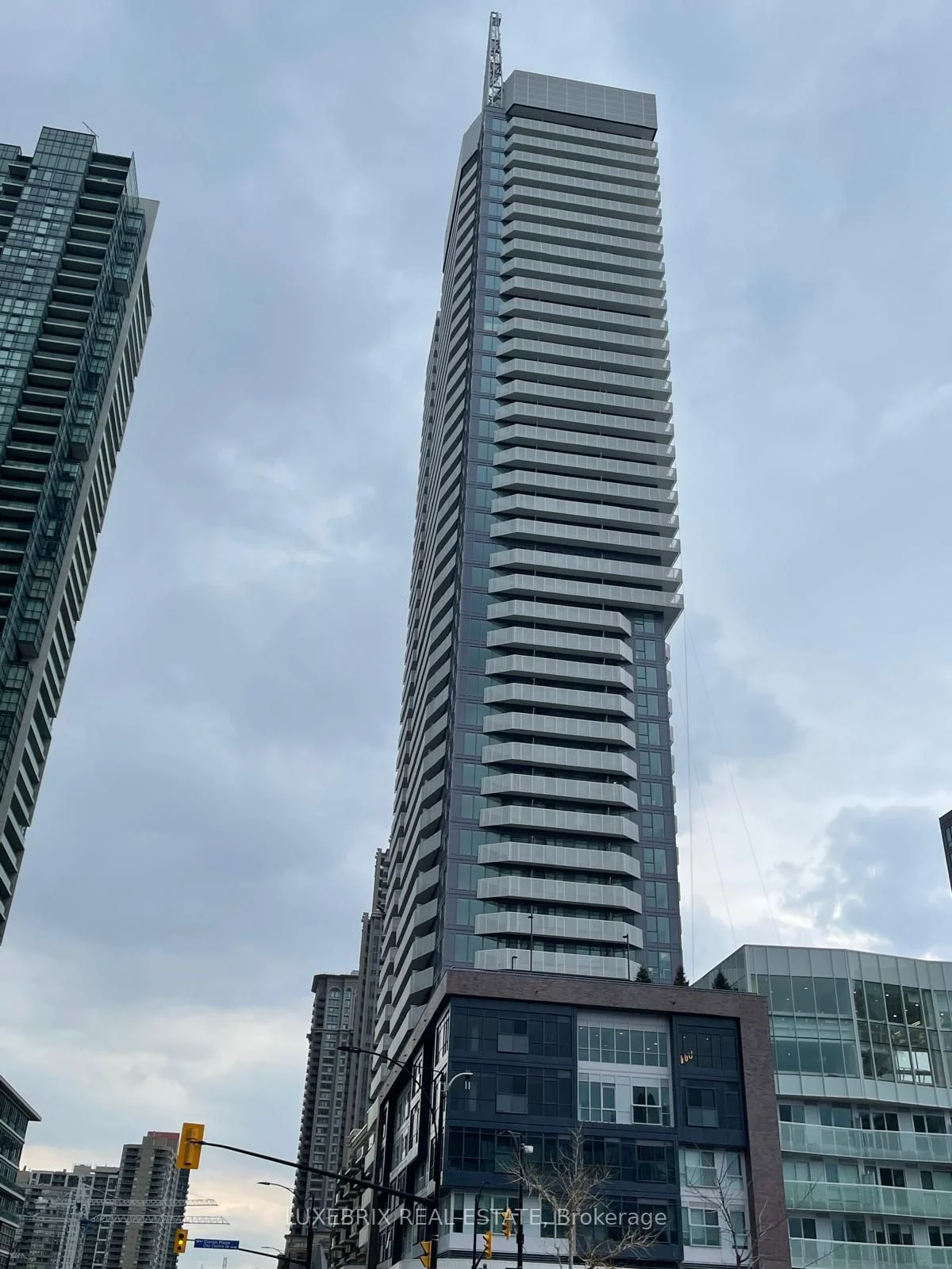 4065 Confederation Parkway 3202, Mississauga, On L5b 0l4