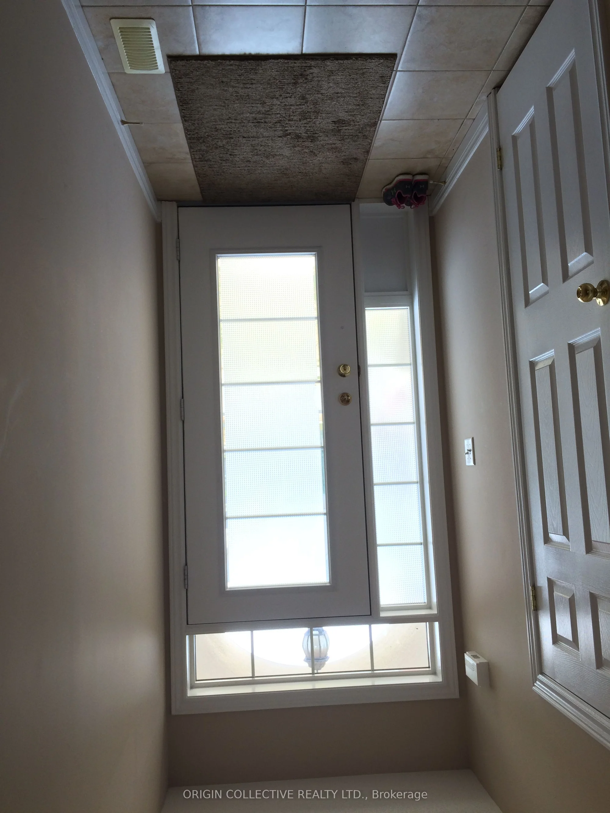 Att/Row/Townhouse in Oakville