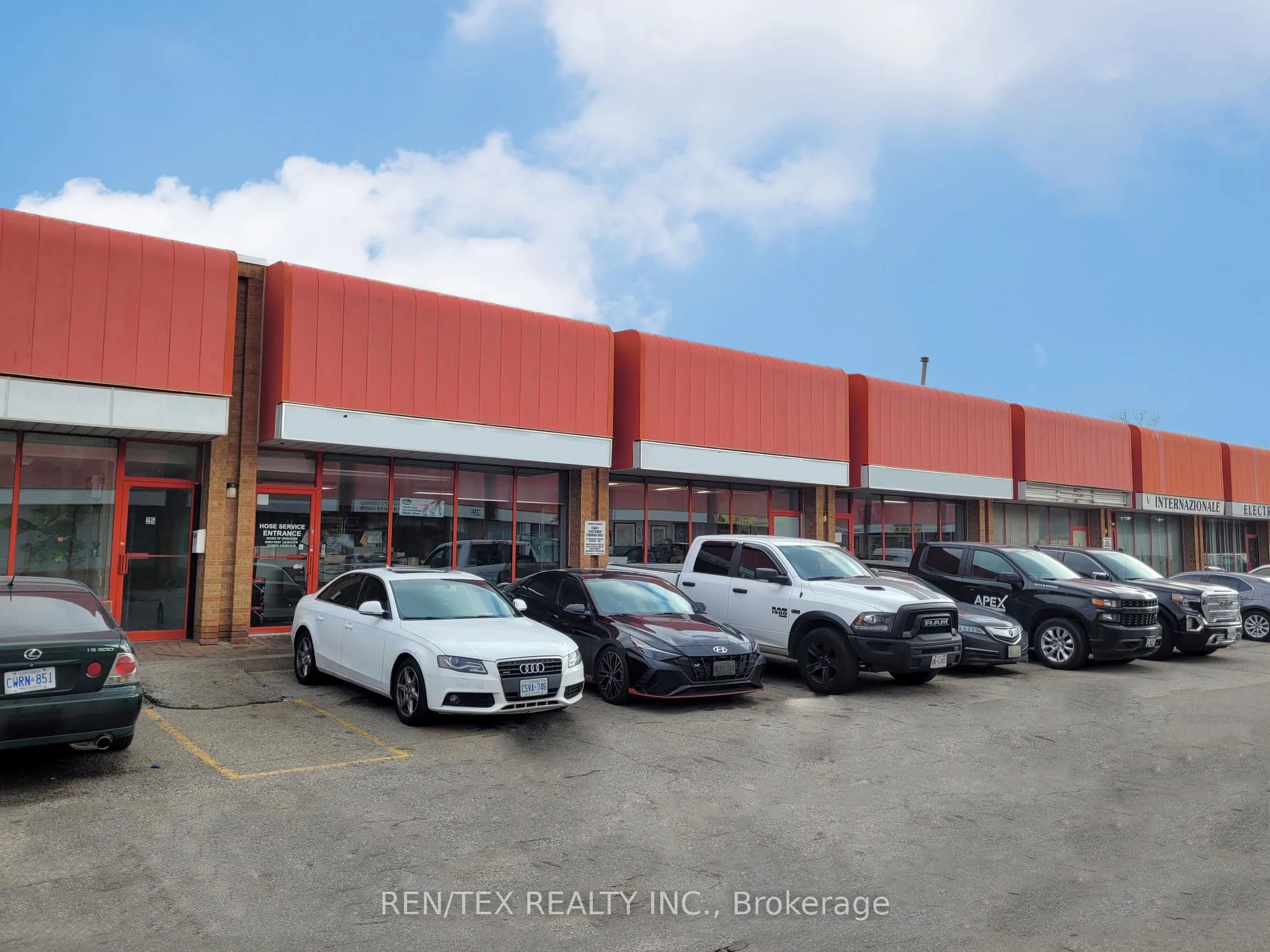 22 Steinway Boulevard U 26-28, Toronto W10, ON M9W 6T7