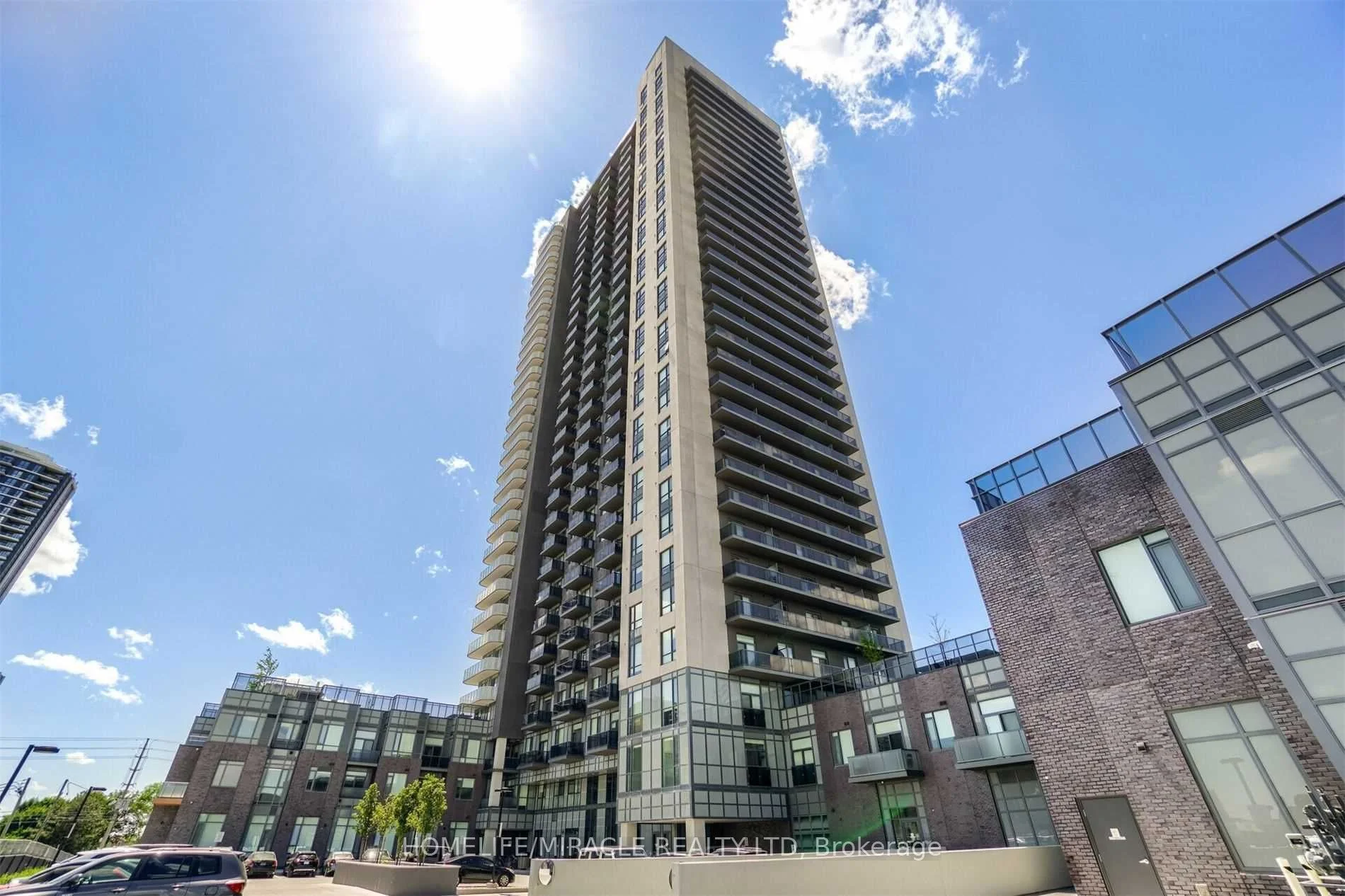 8 NAHANI Way 219, Mississauga, ON L4Z 0C6